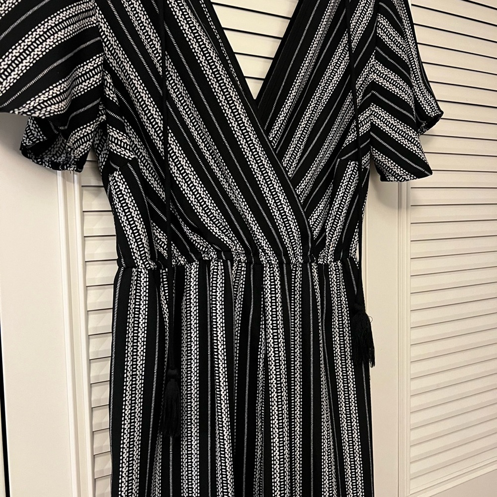 flowy patterned jumpsuit 〰️ - Picture 3 of 3